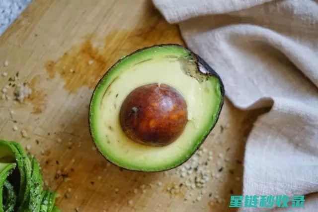 牛油果氧化如何应对？专业方法助您保持新鲜 (牛油果氧化如何去除)